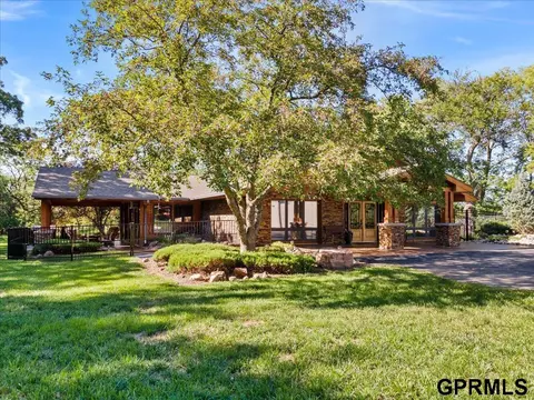601 Union St, Council Bluffs, IA 51503