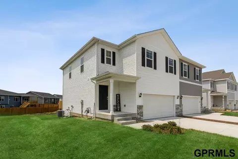 7902 N 169 St, Bennington, NE 68007