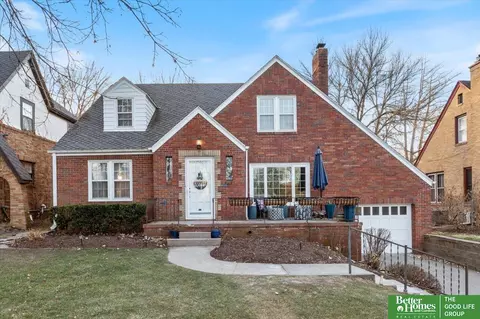 2022 N 53 St, Omaha, NE 68104