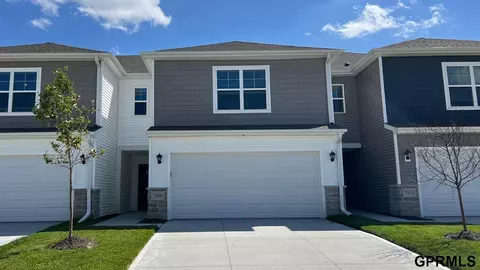 7509 S 204th Ave, Gretna, NE 68028