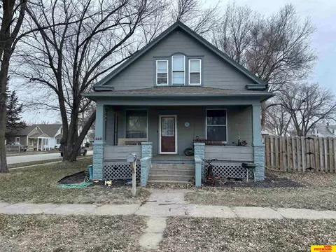 448 W 4th St, Fremont, NE 68025