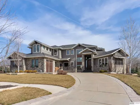 1509 S 218th St, Elkhorn, NE 68022