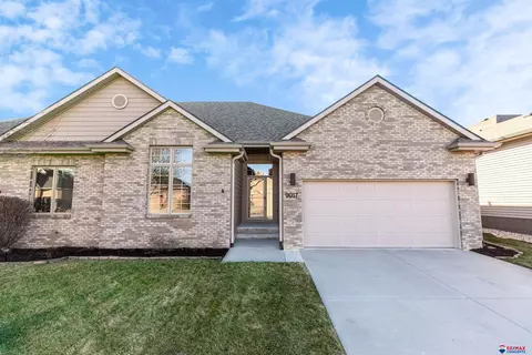 9017 S 28th St, Lincoln, NE 68516