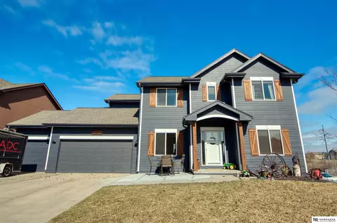 17202 Musket St, Omaha, NE 68136