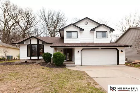 4423 Amos Gates Dr, Bellevue, NE 68123