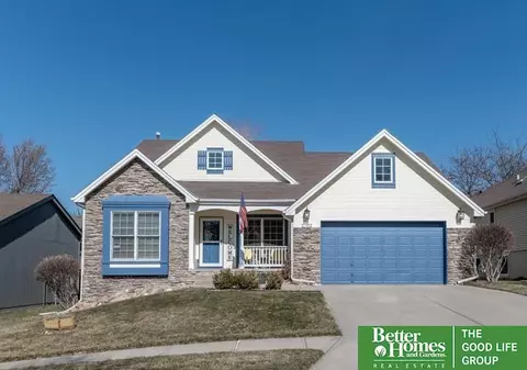 2702 Morrie Dr, Bellevue, NE 68123