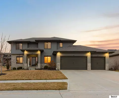 2424 N 187 Ave, Elkhorn, NE 68022