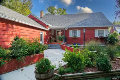 435 W 21st St, Fremont, NE 68025