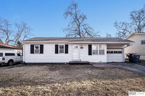 1639 Thayer St, Plattsmouth, NE 68048