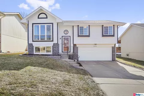 8045 Newport Ave, Omaha, NE 68122
