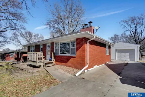840 N 57th St, Lincoln, NE 68505