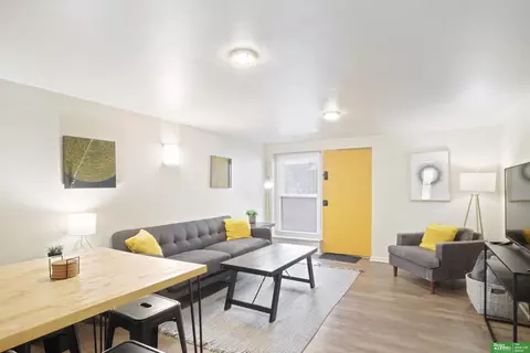 120 S 38th Ave #24, Omaha, NE 68131