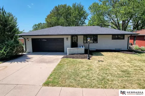 701 N 57th St, Lincoln, NE 68505