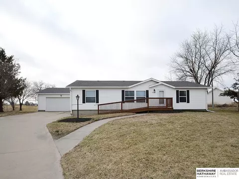 7505 N 285 Cir, Valley, NE 68064