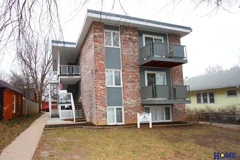 2909 N 52nd St, Lincoln, NE 68504