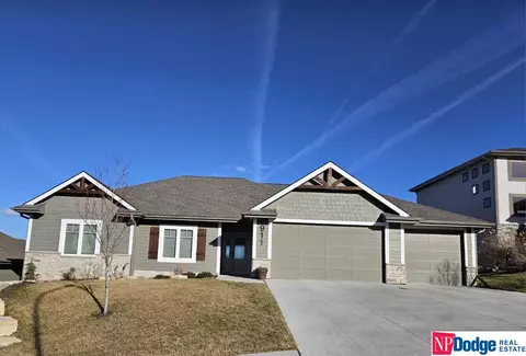 911 S 185 St, Elkhorn, NE 68022