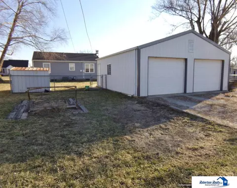 1914 Elk St, Beatrice, NE 68310 photo 4