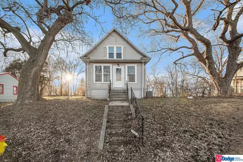 4114 N 43 St, Omaha, NE 68111
