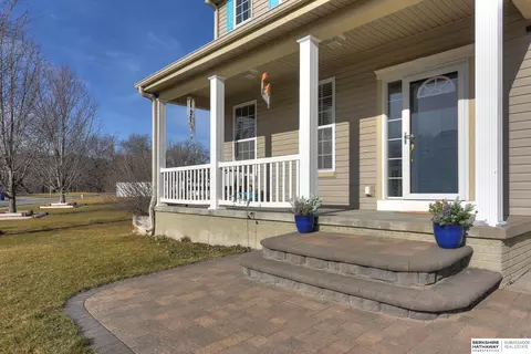 16274 Loop St, Omaha, NE 68136 photo 2