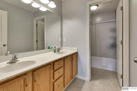 16274 Loop St, Omaha, NE 68136 photo 17
