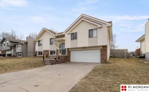 13210 S 33rd St, Bellevue, NE 68123