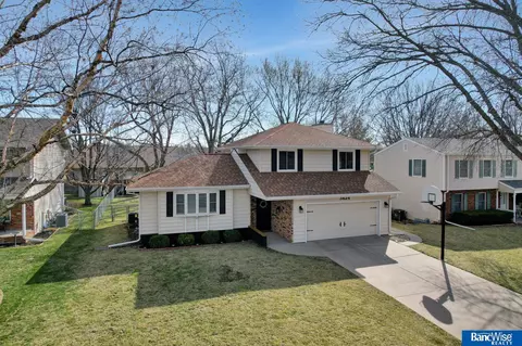 3424 S 76th St, Lincoln, NE 68506