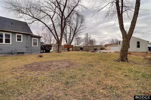 Exterior - 513 E Grant St, Hooper, NE 68031 photo 4 of 6