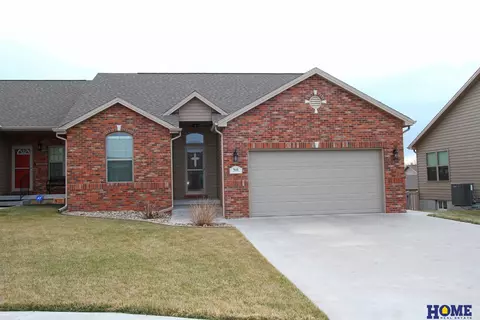9116 Baybrook Cir, Lincoln, NE 68516