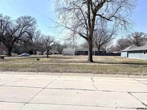 321 S Burlington Ave, Exeter, NE 68351