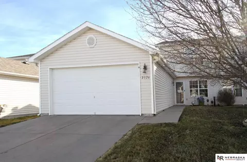 2326 Ramsey Rd, Lincoln, NE 68524