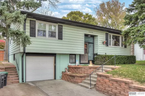 7830 Pasadena Ave, Omaha, NE 68124