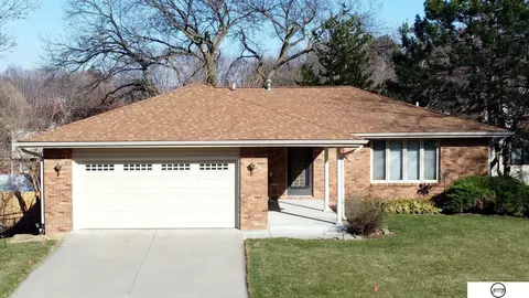 5510 S 68th St, Lincoln, NE 68516