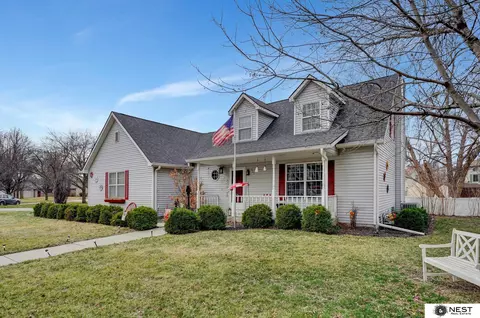 521 NW 6th St, Lincoln, NE 68528