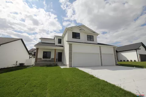 8101 S 69th St, Lincoln, NE 68516