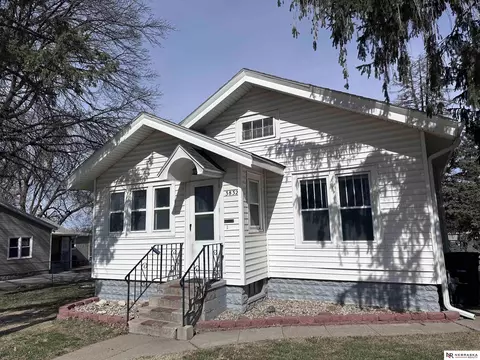 3832 Drexel St, Omaha, NE 68107