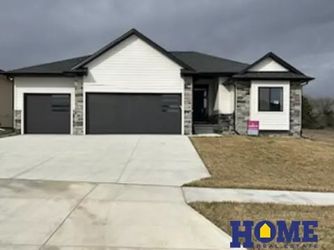 8832 Buckley Creek Rd, Lincoln, NE 68520