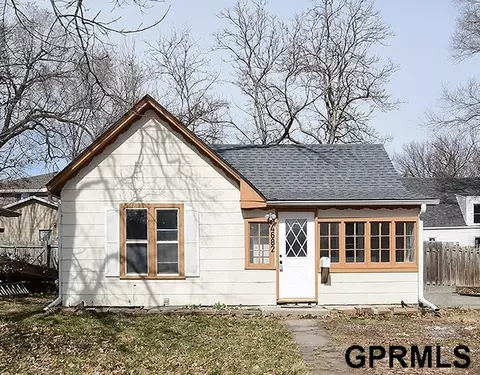 4628 Lowell Ave, Lincoln, NE 68506