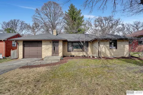 5634 L St, Lincoln, NE 68510