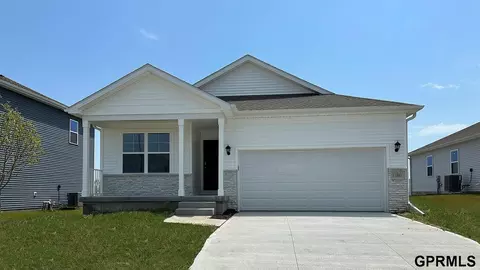 11861 S 116th St, Papillion, NE 68046