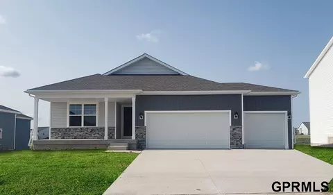 8115 N 170 Ave, Bennington, NE 68007