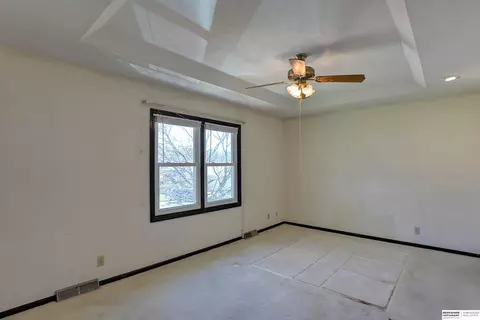 15229 Douglas Cir, Omaha, NE 68154 photo 22
