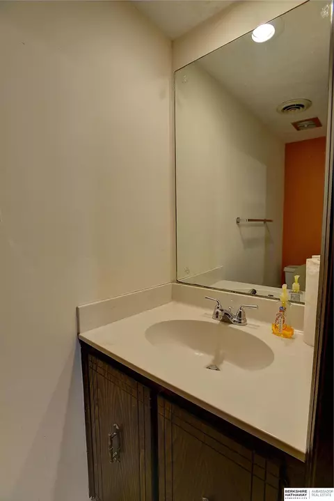 15229 Douglas Cir, Omaha, NE 68154 photo 10