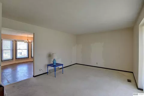 15229 Douglas Cir, Omaha, NE 68154 photo 15