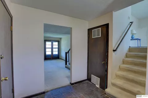 15229 Douglas Cir, Omaha, NE 68154 photo 9