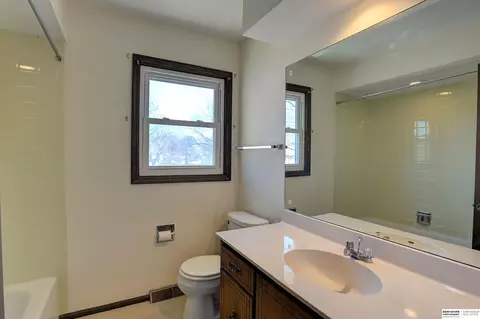 15229 Douglas Cir, Omaha, NE 68154 photo 19