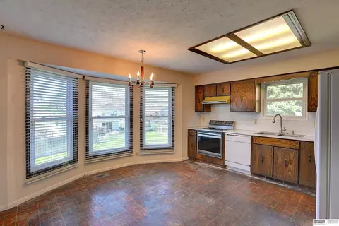 15229 Douglas Cir, Omaha, NE 68154 photo 13