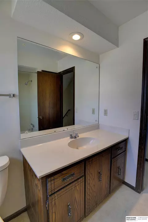 15229 Douglas Cir, Omaha, NE 68154 photo 18