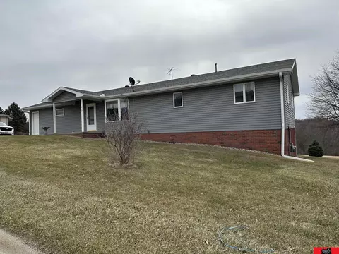 943 E Willow St, West Point, NE 68788