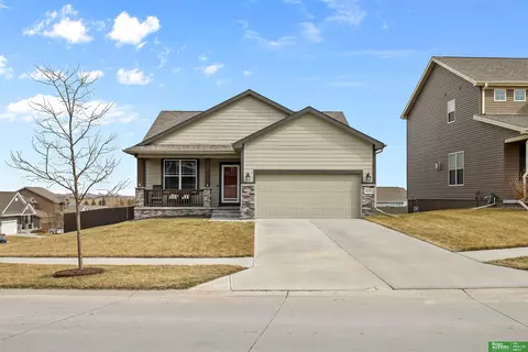 8225 N 172 St, Bennington, NE 68007