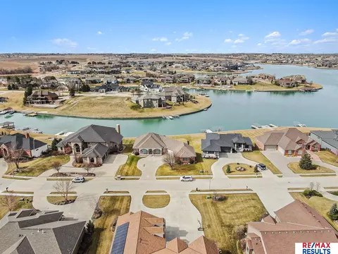 View/Area - 17064 S Reflection Cir, Bennington, NE 68007 photo 5 of 10